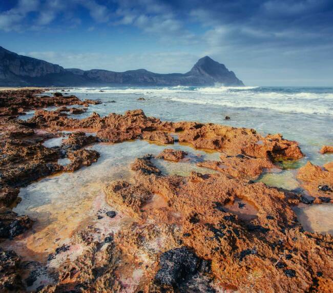 Milazzo - La costa rocciosa di Capo Milazzo