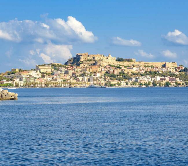 Milazzo - La città vista dal mare